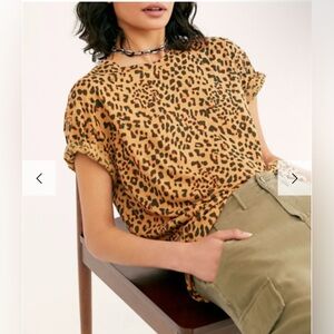 NWOT FREE PEOPLE WE THE FREE BROWN SHORT SLEEVE ANIMAL PRINT CLARITY TEE TOP